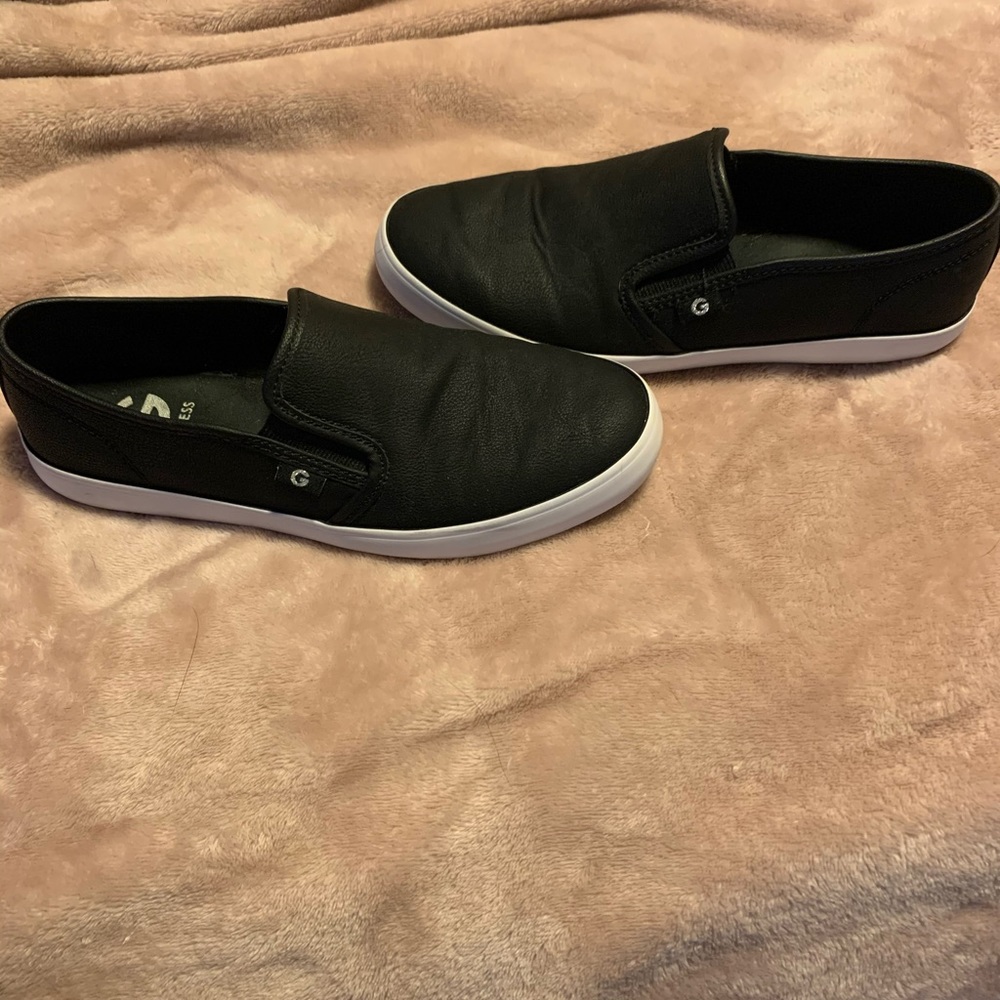 Women black shoes